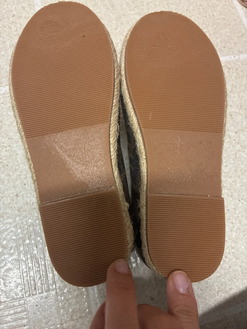 Kids fendi brown monogram espadrille loafers